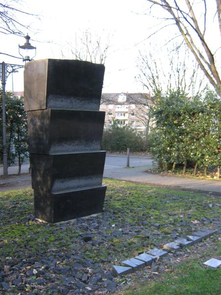 annef047a (Medium)
