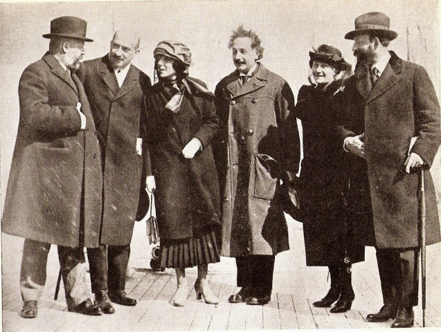 Во время официального визита в США. 1921 год | Википедия