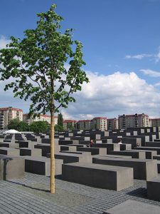 360px-Holocaust_memorial_tree