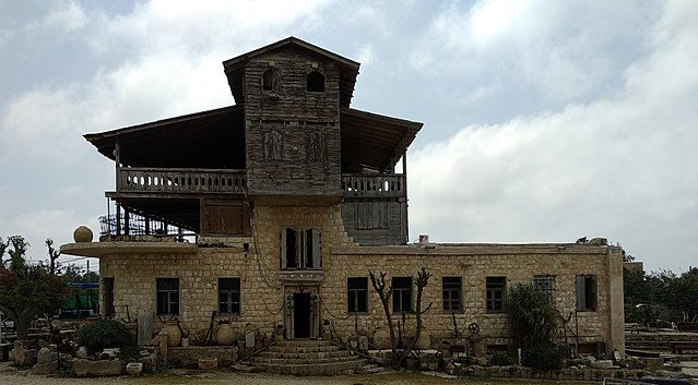 640px-Rina_and_Eli_Avivi_museum