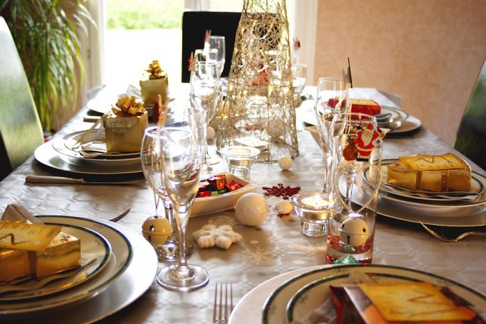 table-3815050_960_720
