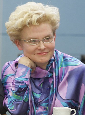 356px-2011-02-03_Елена_Малышева