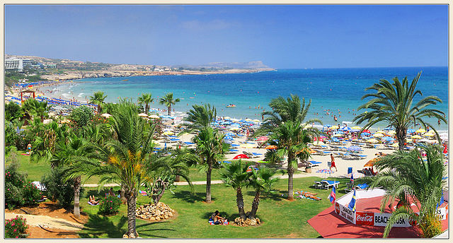 640px-View_of_Agia_Napa_beach_located_in_vicinity_of_Nelia_Beach_Hotel