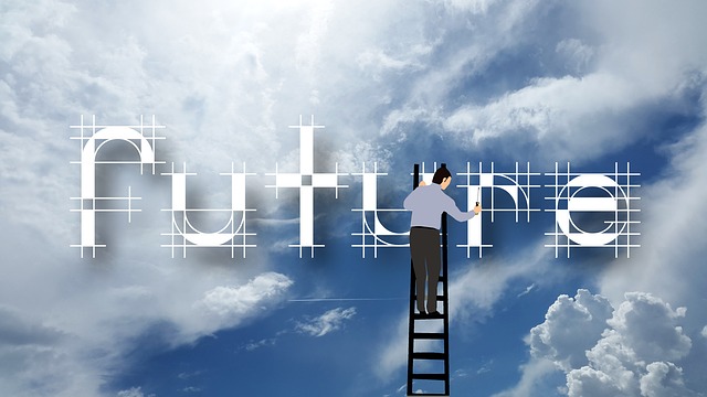 forward-3274954_640