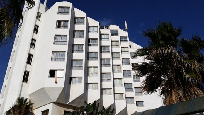 HOTEL-min