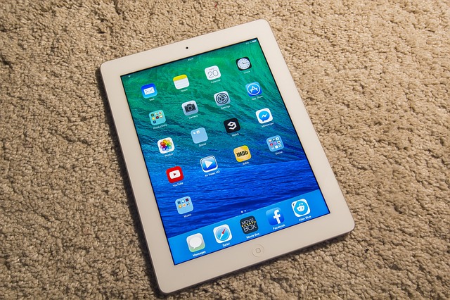 electronic-tablet-1238205_640