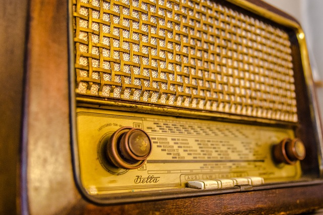 radio-2704963_640