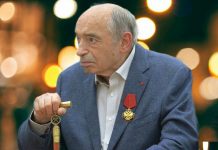 «Зачем в святое мы играем…»