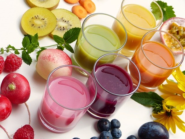 smoothies-3809509_640
