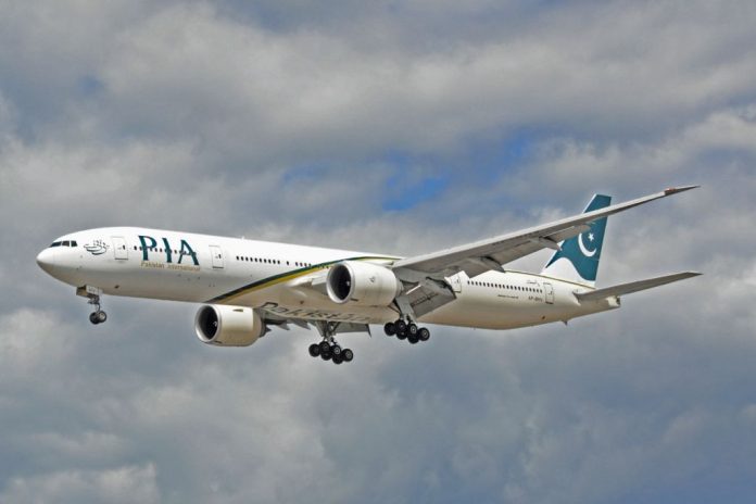 Boeing 777-340ER - Pakistan International Airlines (AP-BHV)