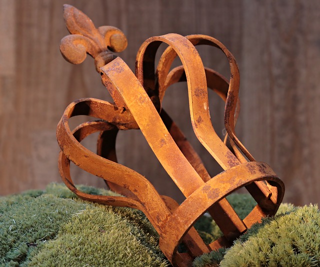 crown-2813516_640