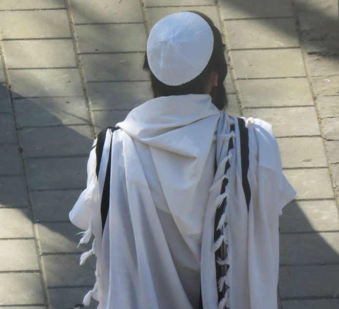 Talit441-