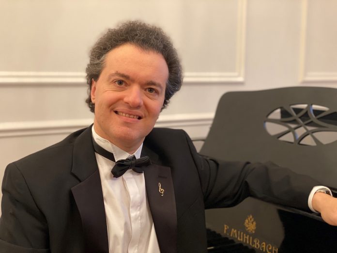 Evgeny Kissin - Photographer Daniil Baryshnikov -small