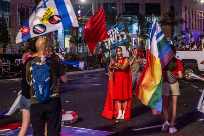 protest526