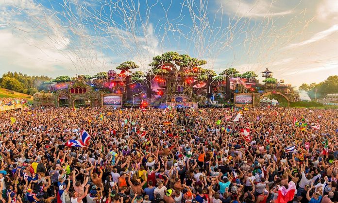 960px-Tomorrowland2016mainstage