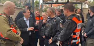 Приехал поддержать
