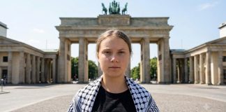Отклеенная Грета с хамасовским приветом
