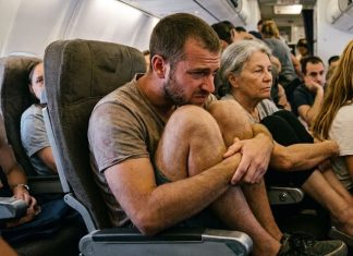 А колени-то куда девать?