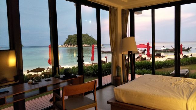 dodejung-room-beach-view-2483881